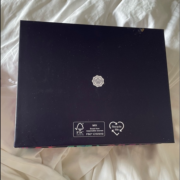 GLOSSYBOX COLLECTORS BOX - Picture 8 of 8